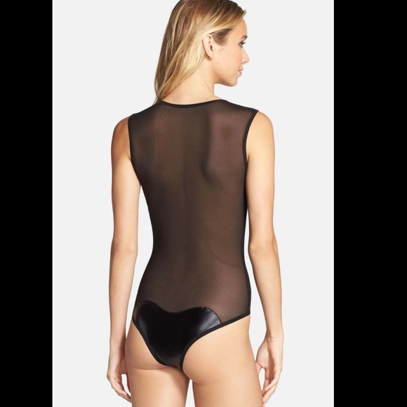 NWT Hanky Panky Love Me Back Slick Mesh Bodysuit in Black [SZ Medium‎ ] - Picture 2 of 9
